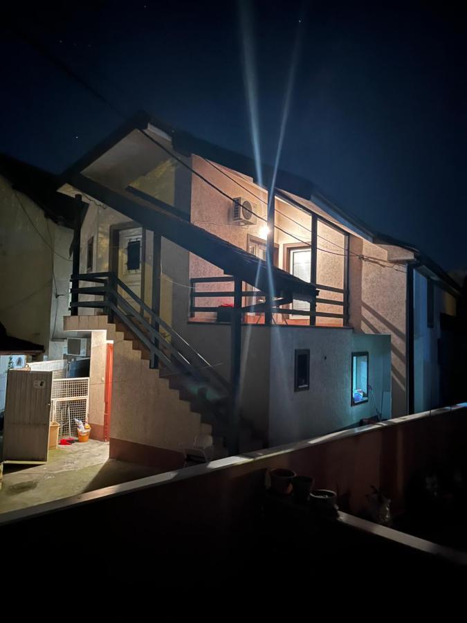 中华楼 - Belgrade Exterior photo