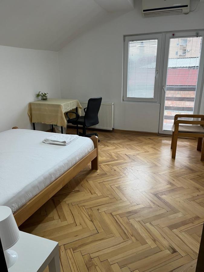 中华楼 - Belgrade Exterior photo
